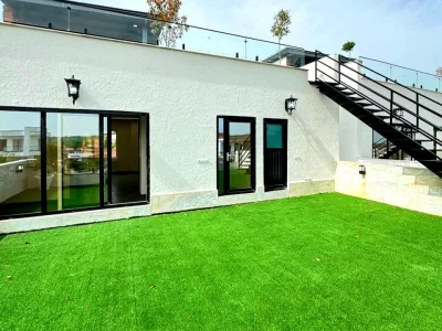 ویلا تریبلکس استخردار با سند تک برگ و روبه جنگل