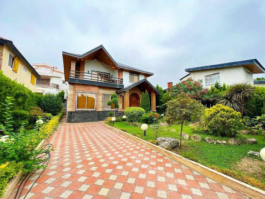 ویلا باغ دوبلکس سنددار داخل شهرک با گیت نگهبانی 