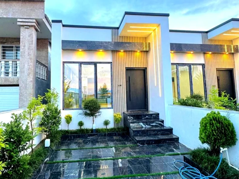 ویلا همکف نما مدرن شهرکی با سند تک برگ‌