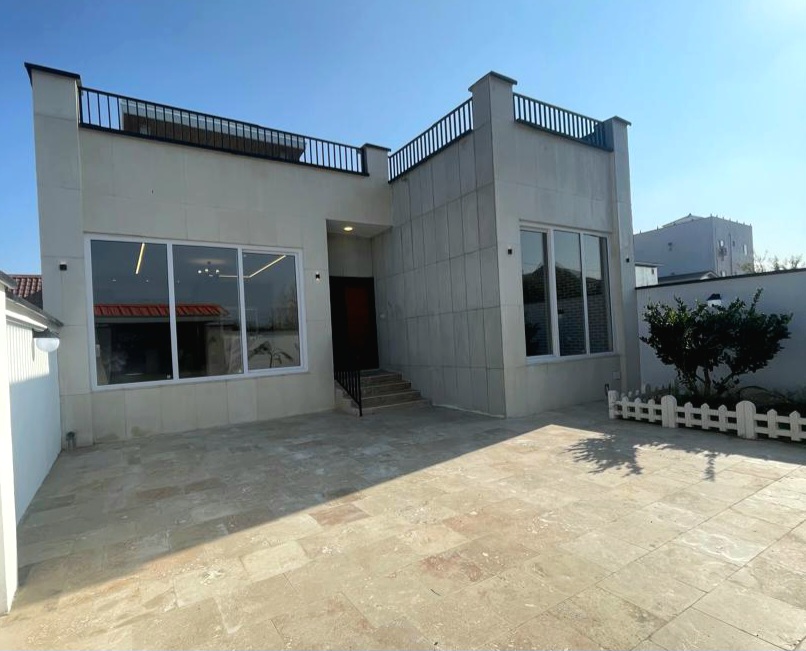 خرید ویلا مدرن با سند تک برگ و روف روبه جنگل 