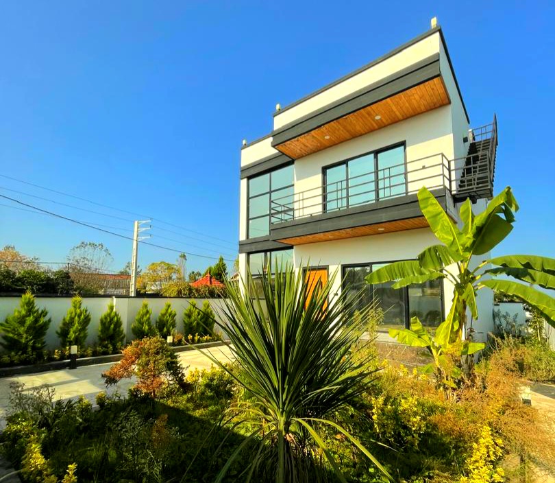 ویلا تریبلکس مدرن با پروانه‌ ساخت و مستقل 