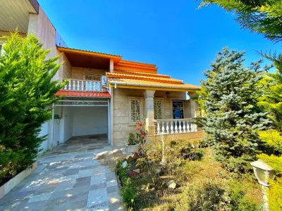 خرید ویلا باغ نیم پیلوت با پروانه ساخت و نزدیک به محمودآباد 