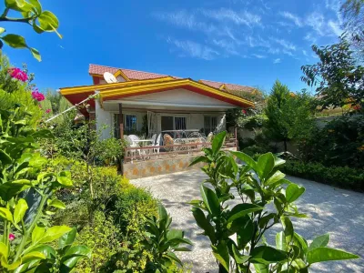 ویلا باغ سنددار و مبله کامل در فاصله ۳ کیلومتری محمودآباد