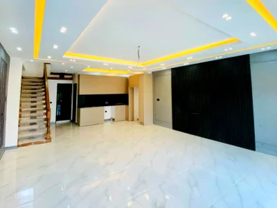 ویلا دوبلکس سنددار با استخر چهارفصل 