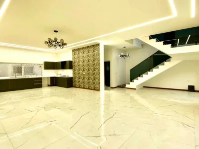 ویلا تریبلکس مدرن سند دار داخل شهرک برند و ویو جنگل