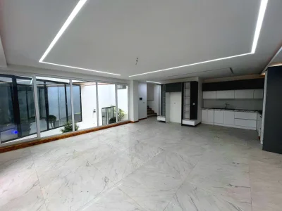 خرید ویلا تریبلکس استخردار با سند تک برگ و پلاک اول جنگل در جوربند 