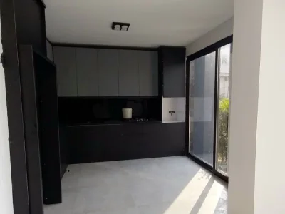 ویلا دوبلکس مدرن سه خواب با استخر روباز و روف با ویو جنگل 