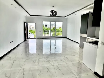 ویلا همکف نقلی خوش ساخت شهرکی 