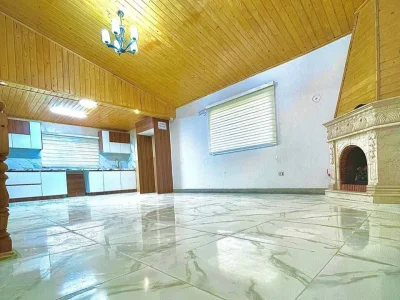 ویلا باغ نیم پیلوت داخل بافت با سه کنتور و نزدیک به جاده اصلی 