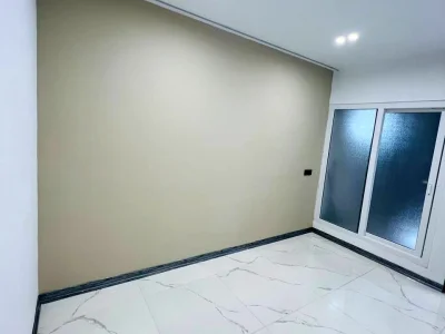 ویلا همکف مدرن با سه کنتور شخصی و در فاصله ۱۰۰ متری جاده اصلی 