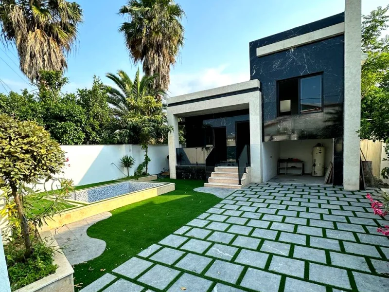 ویلا نیم پیلوت مدرن استخردار با سه کنتور اختصاصی 