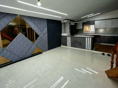 ویلا نیم پیلوت مدرن استخردار با سه کنتور اختصاصی 