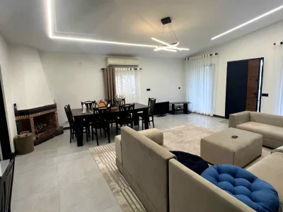 ویلا نیم پیلوت نما مدرن سنددار و مبله کامل 