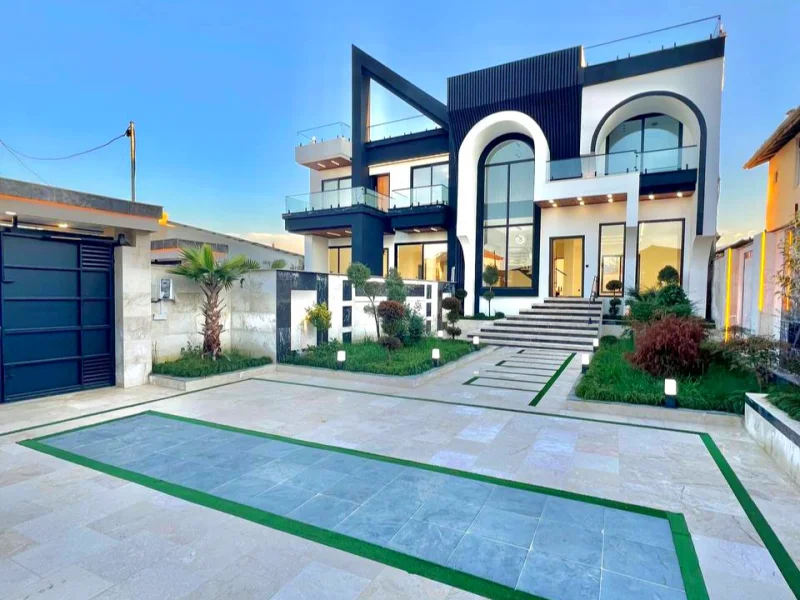 ویلا تریبلکس لوکس با سند و مدارک کامل و یک‌ طراحی خاص