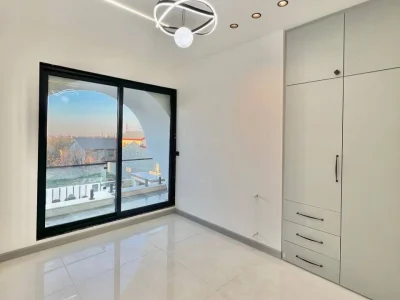 ویلا تریبلکس لوکس با سند و مدارک کامل و یک‌ طراحی خاص