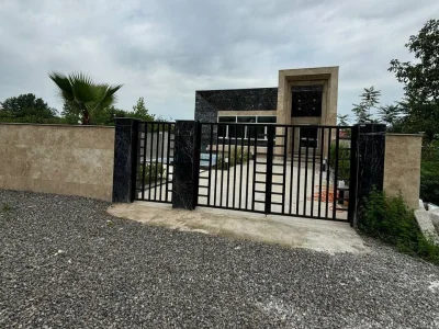 ویلا مدرن استخر دار با روف گاردن روبه جنگل 