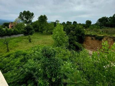 ویلا مدرن استخر دار با روف گاردن روبه جنگل 