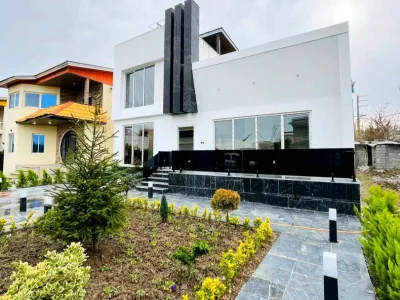 خرید ویلا دوبلکس روف دار با سند تک برگ و داخل شهرک بااصالت در منطقه شهری چمستان 