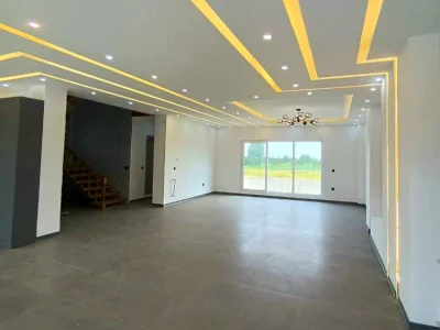 ویلا تریبلکس نما مدرن سنددار، چهار خواب و مستقل 