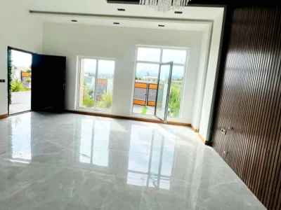 ویلا همکف نما مدرن شهرکی سه خواب نزدیک جنگل