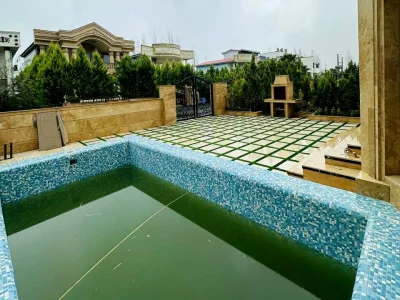 کاخ ویلا تريبلكس روف دار با سند تک برگ و استخر روباز داخل شهرک قدیمی 